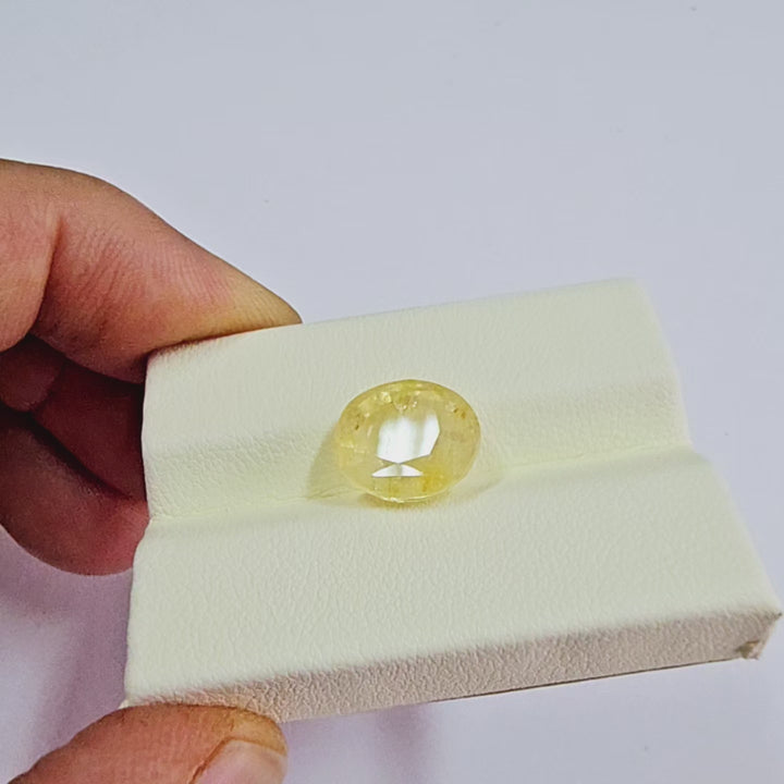 Certified Yellow Sapphire (Pukhraj) 7.37 Cts (8.11 Ratti) Sri Lanka (Ceylon)