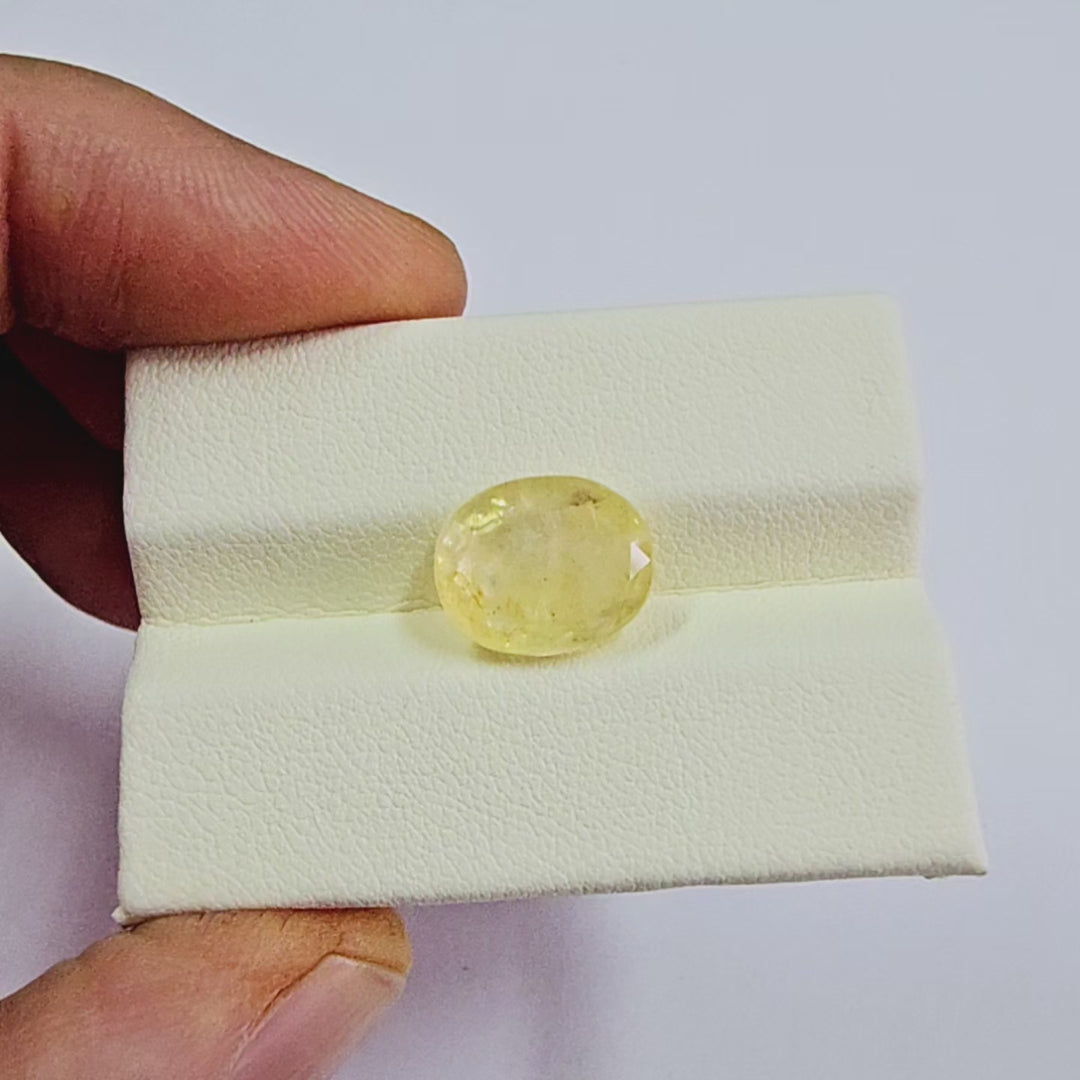 Certified Yellow Sapphire (Pukhraj) 7.15 Cts (7.87 Ratti) Sri Lanka (Ceylon)