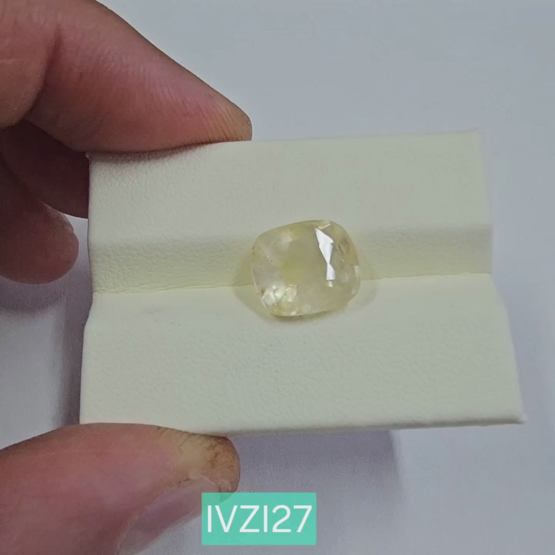 Yellow Sapphire (Pukhraj) 6.92 Cts (7.65 Ratti) Sri Lanka (Ceylon)