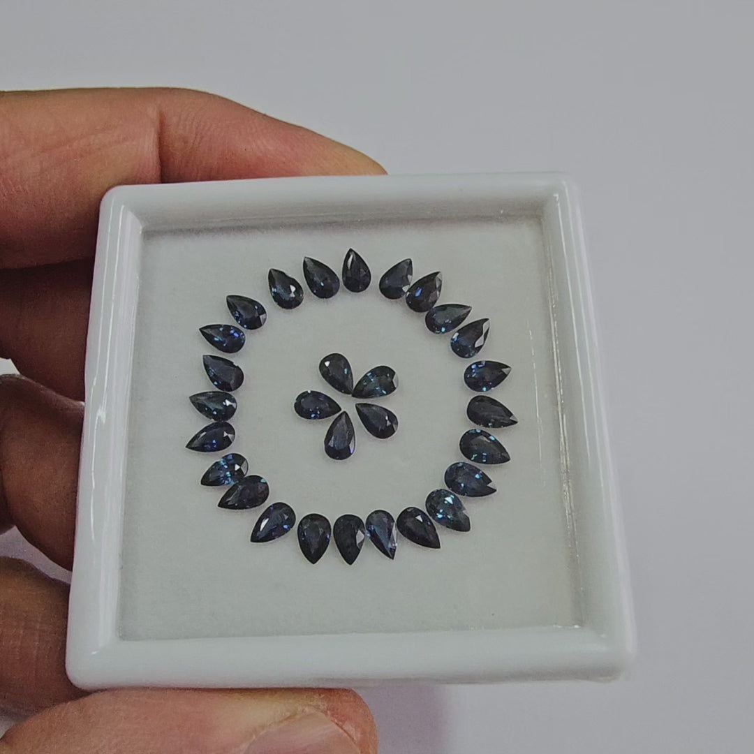 11.60 Cts. Parti Sapphire (29 Pieces) Gemstone Set