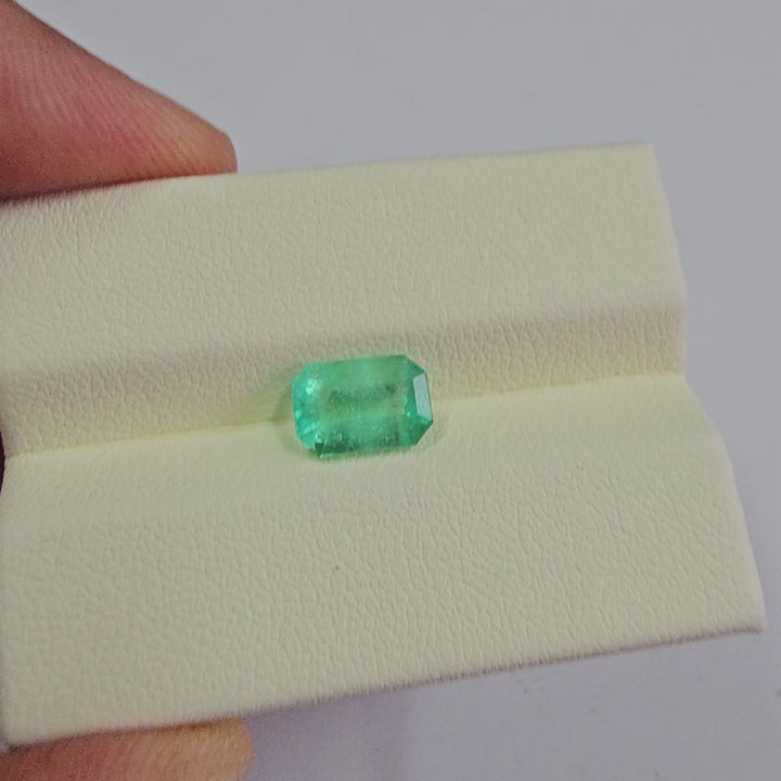 Certified Emerald (Panna)-1.65 Carats (1.81 Ratti) Colombia, SKU:NICI71