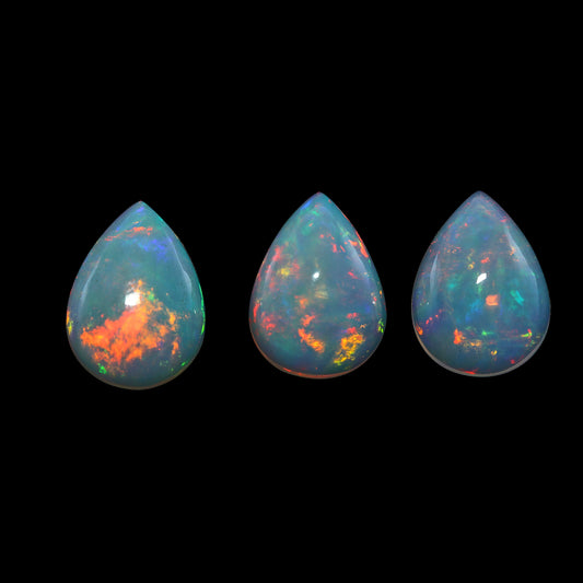 AAAA Ethiopian Opal 14x10mm 2.40 Carats